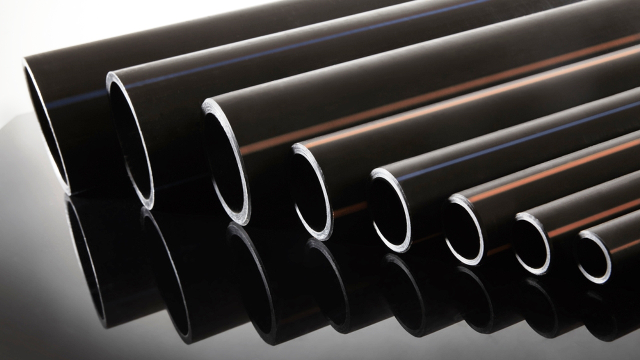 Black pvc. Polyethylene Pipes/полиэтиленовые трубы. PVC труба 800. Трубы полиэтиленовые для воздуха Промышленная 200. Пластиковая труба полимер.